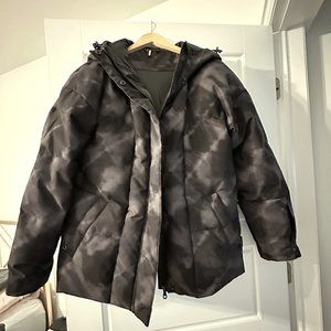 Used Varley Black Tie Dye Ski Jacket *Belt not included*